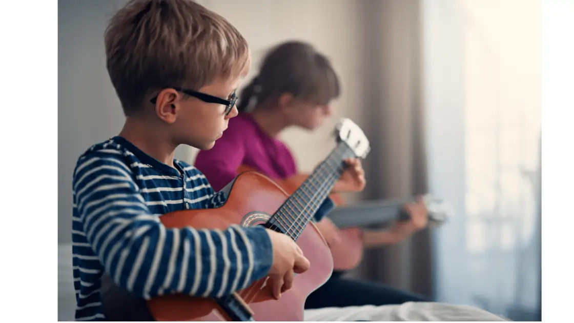 kids playing guitar