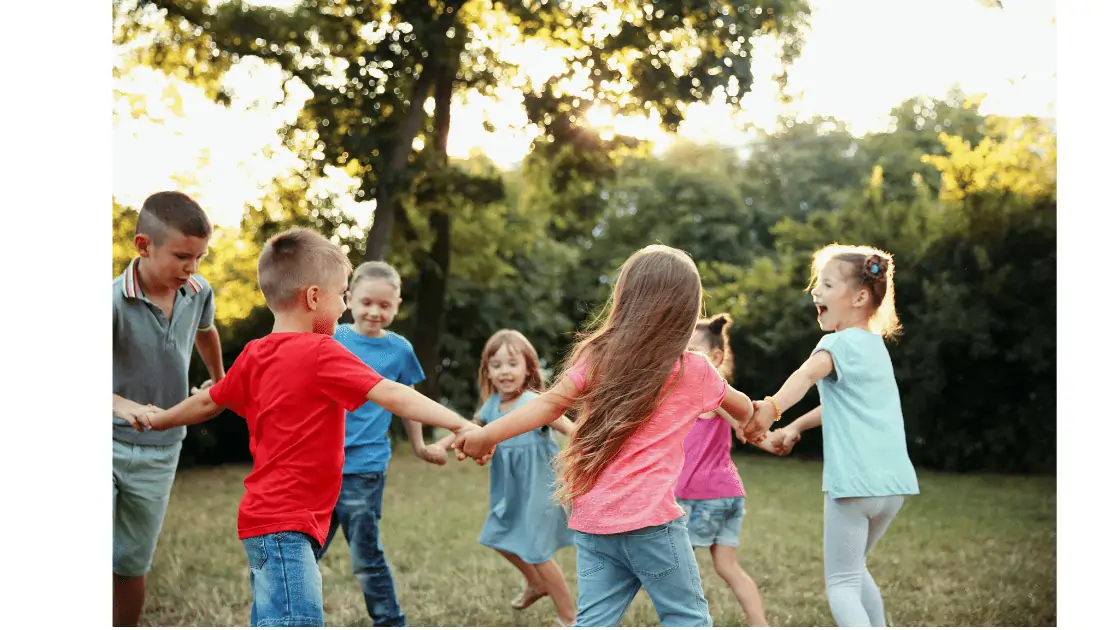 kids socializing