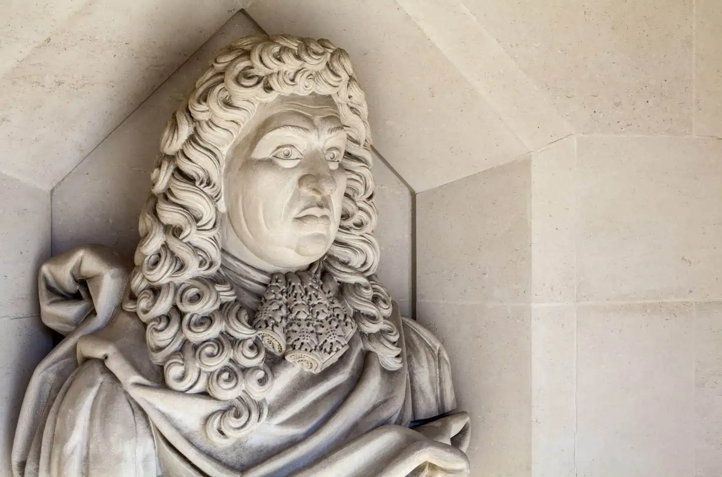 Samuel Pepys Sculpture in London