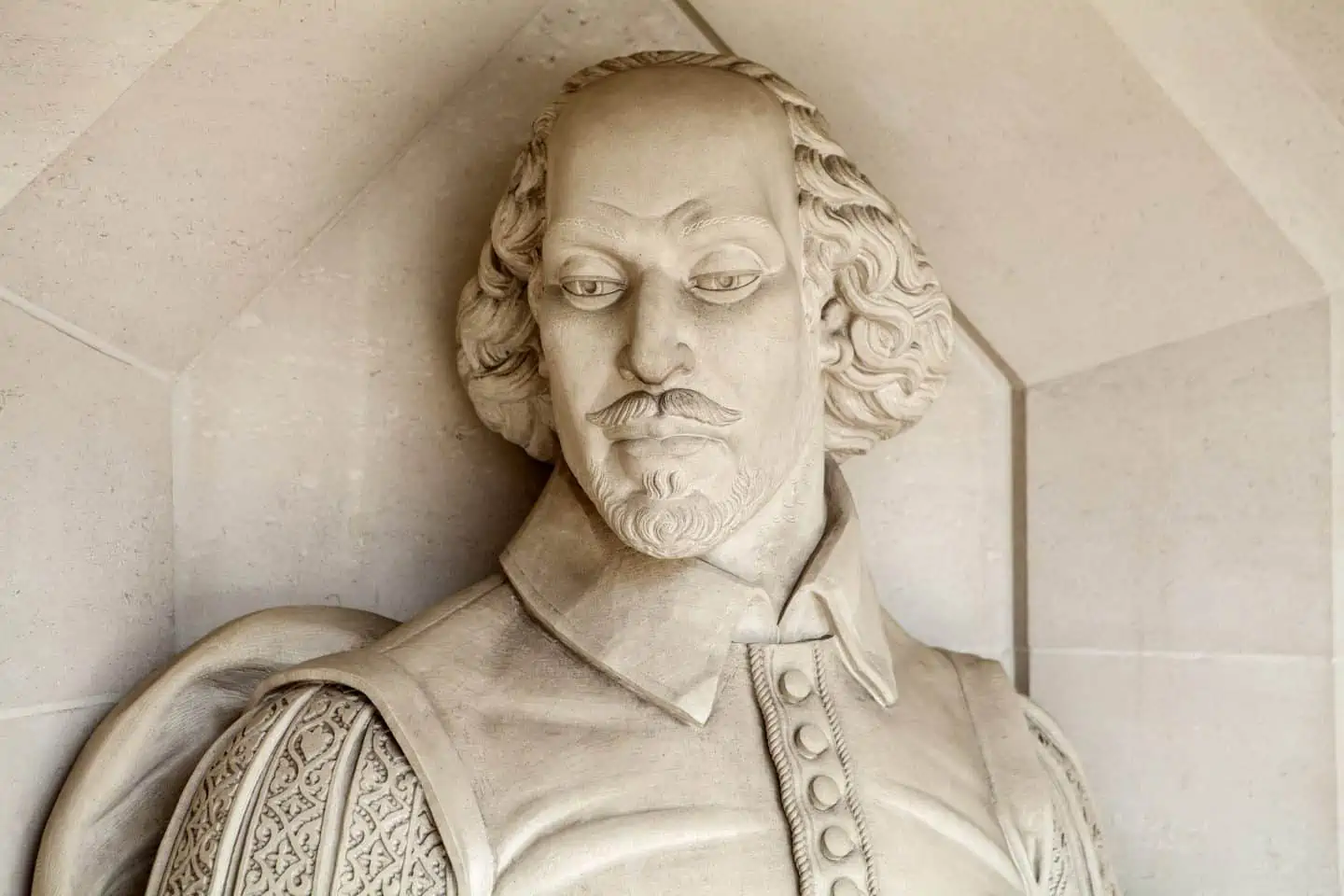 William Shakespeare Sculpture in London