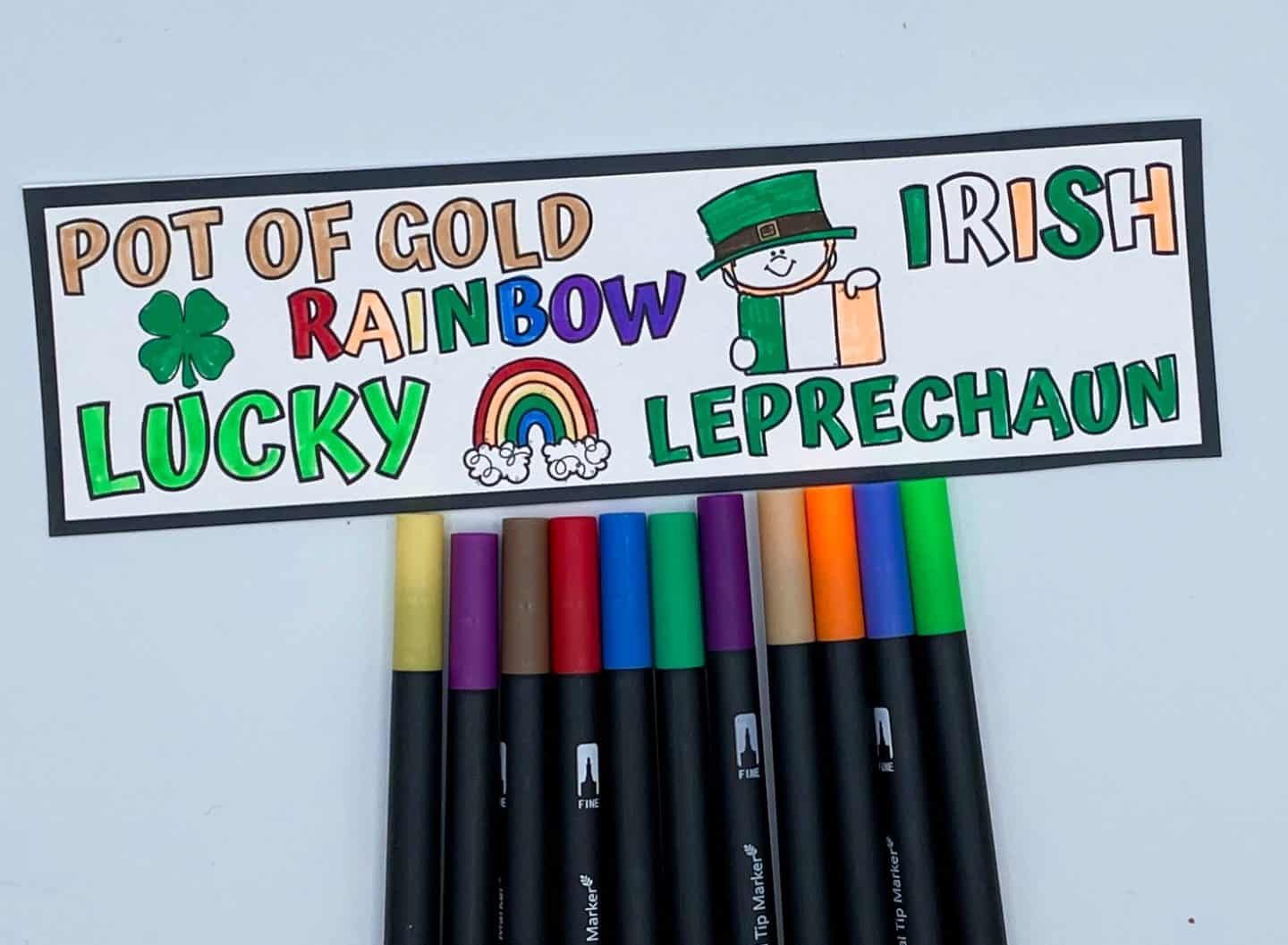 St Patricks Day bookmarks to color in